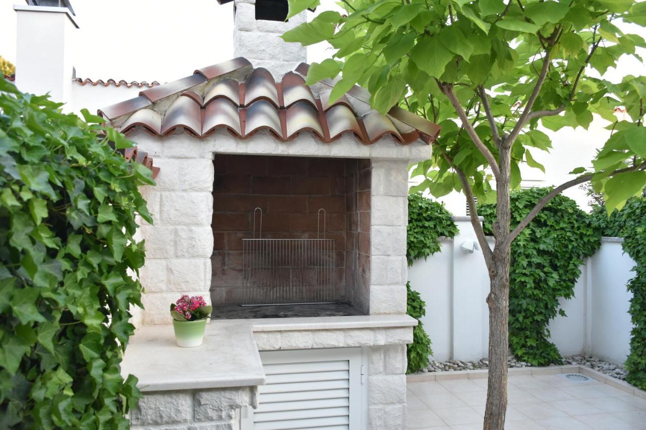 Holiday Home M&M Novigrad  Bagian luar foto