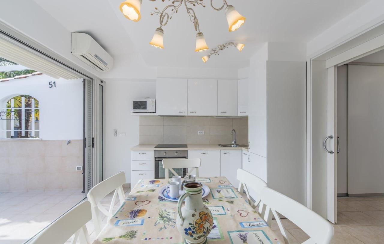 Holiday Home M&M Novigrad  Bagian luar foto
