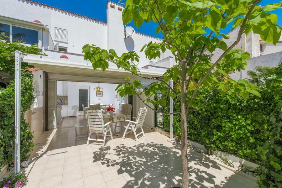 Holiday Home M&M Novigrad  Bagian luar foto